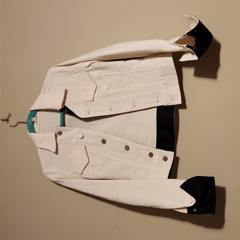 Alice and Olivia Small white and black jacket with silver buttons.